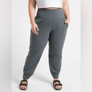 Athleta Gray Salutation Jogger Pants In Powervita with Side Pockets Size Small
